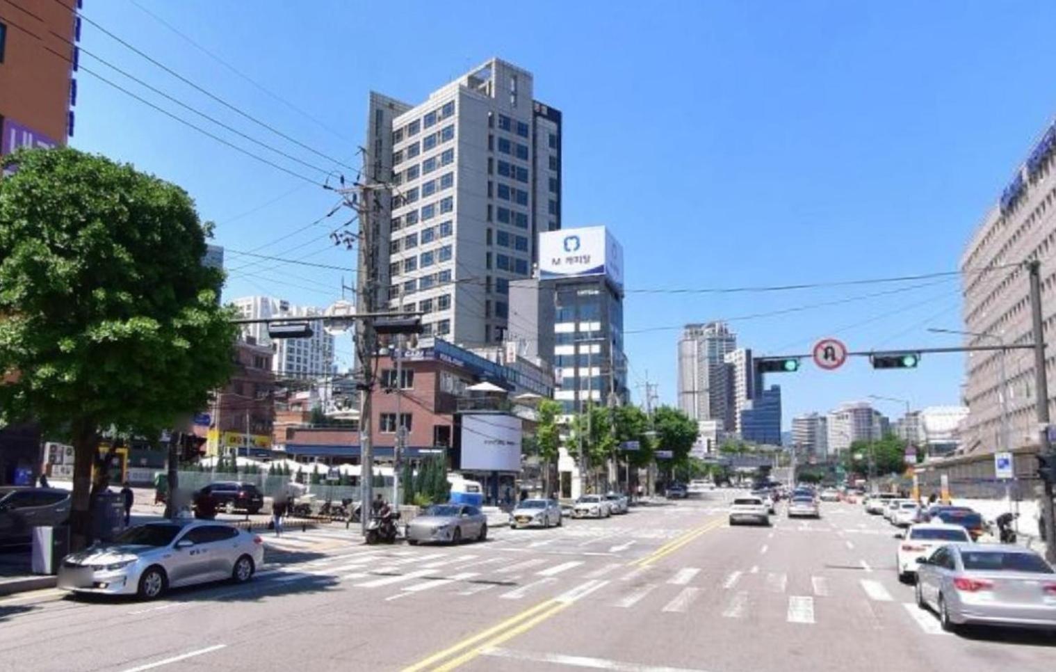 Tiffany & Jessica House - A High Rise In Korea With The Convenient Transportation, Diverse Shopping Options, And Excellent Access To Popular Attractions